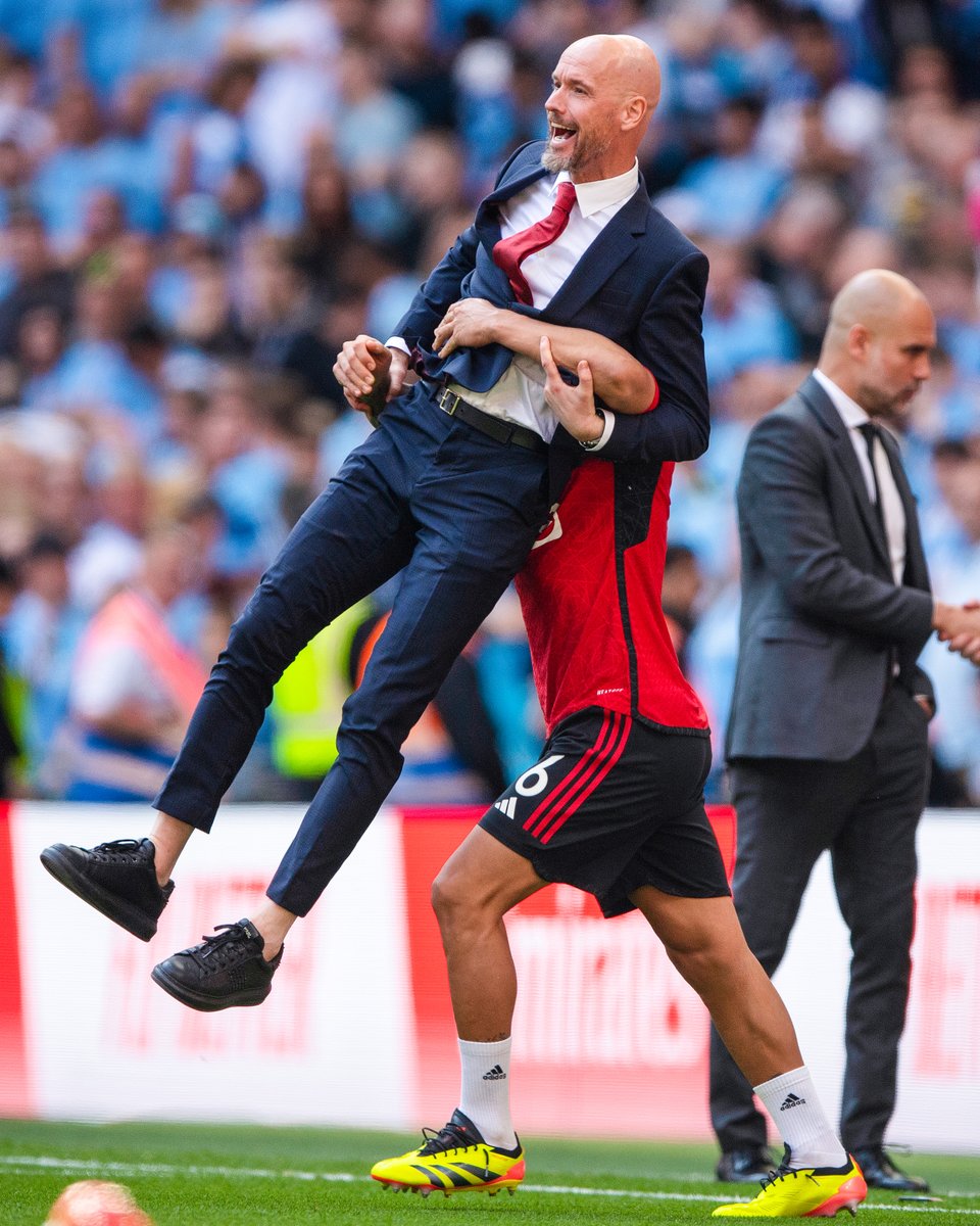 Manchester United (@manutd) on Twitter photo More moments like this 🤞❤️
#MUFC More moments like this 🤞❤️
#MUFC