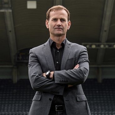 FabrizioRomano's tweet photo. 🔴 Dan Ashworth: “With two trophies in the past two seasons, Erik ten Hag has reinforced his record as one of the most consistently successful coaches in European football”.

“We decided that Erik was the best partner for us to work with in driving up standards and outcomes”. https://t.co/Td3eEit3XX