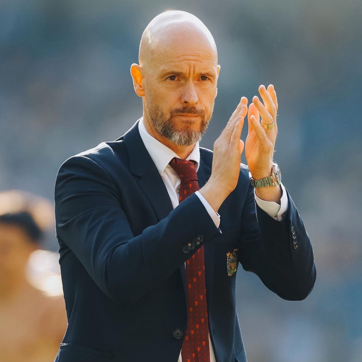 FabrizioRomano's tweet photo. 🔴 Dan Ashworth: “With two trophies in the past two seasons, Erik ten Hag has reinforced his record as one of the most consistently successful coaches in European football”.

“We decided that Erik was the best partner for us to work with in driving up standards and outcomes”. https://t.co/Td3eEit3XX