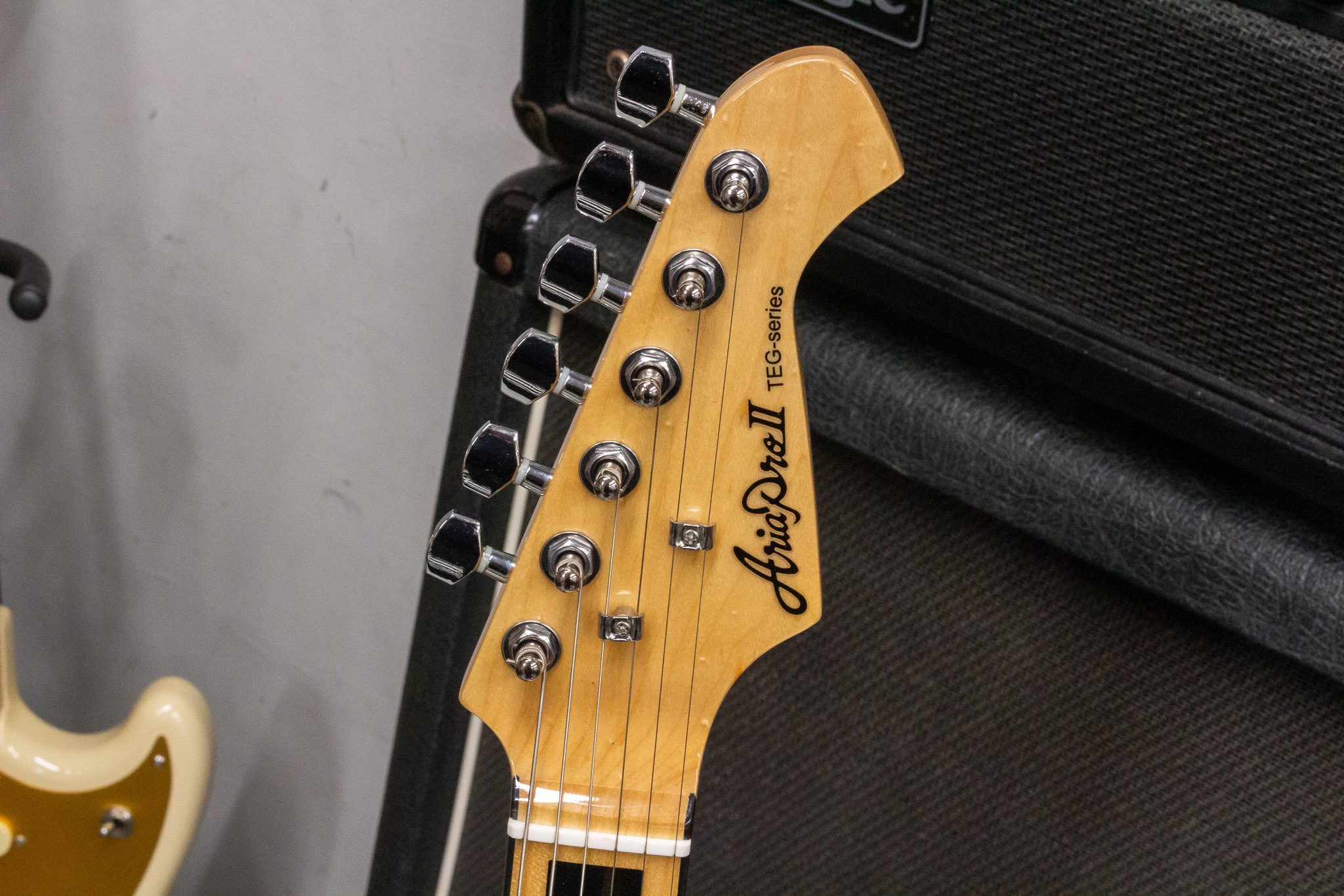 Guitar Shop TONIQ on X: Guitar Shop TONIQ on X: