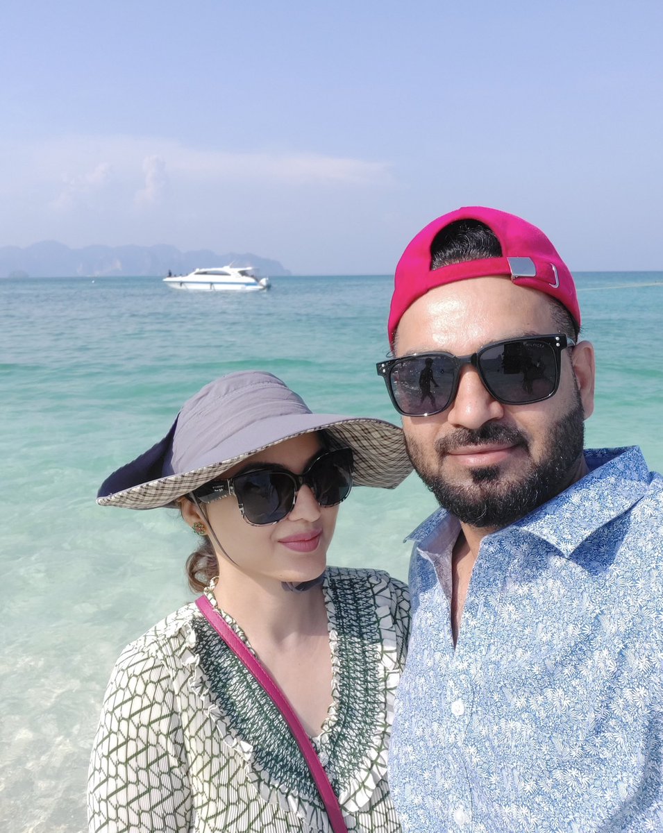 amandhillon_24's tweet photo. Precious Time With Wife ♥️ https://t.co/8gqjyaPjfE