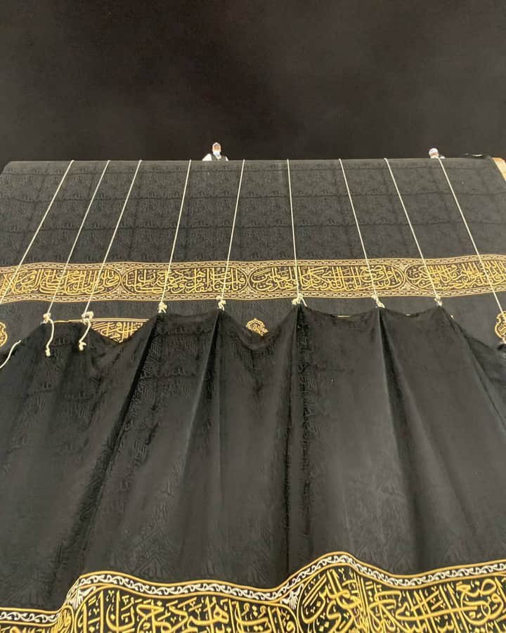 theholymosques's tweet photo. The Kiswah (Ghilaaf of Ka’bah) changing ceremony on Saturday, 6th July 2024 after Isha prayers..

إن شاء الله https://t.co/QSCTx2d9Pj