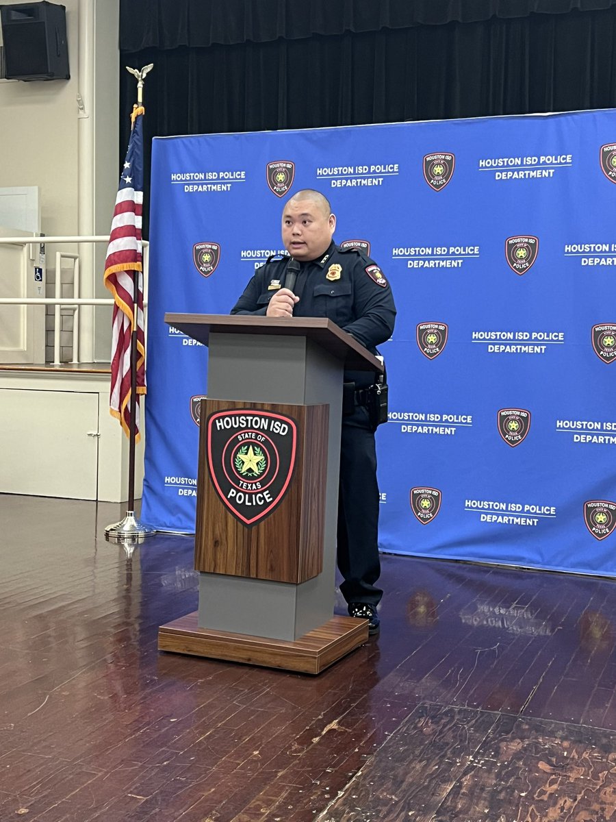 paulscordova's tweet photo. I was proud to watch @HISDPolice colleague Tridung Tran promoted to the rank of Assistant Chief  of Police yesterday. As a former Chief of this agency I have full confidence that he will help lead the department to even greater heights! Congratulations my friend! @AldinePolice https://t.co/bceIP2JLVc
