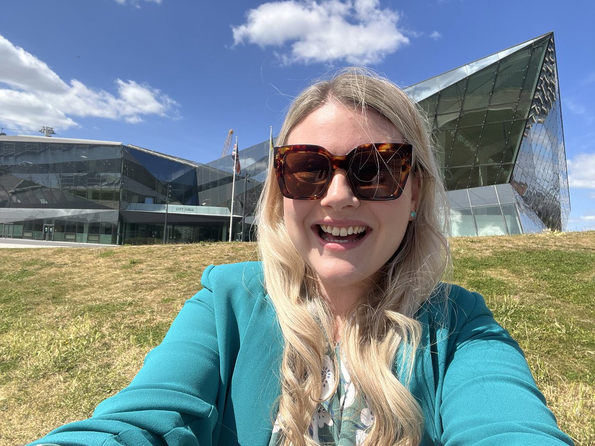 EG_Cunningham's tweet photo. Super excited to be at London City Hall today for the finals of the #YoungGreenBriton Challenge 🌍🇬🇧 

It’s my honour to be an Ambassador for this incredible initiative. 

@SocInnov4All @genearthuk @MinistryEco https://t.co/xUSwbjW3nb