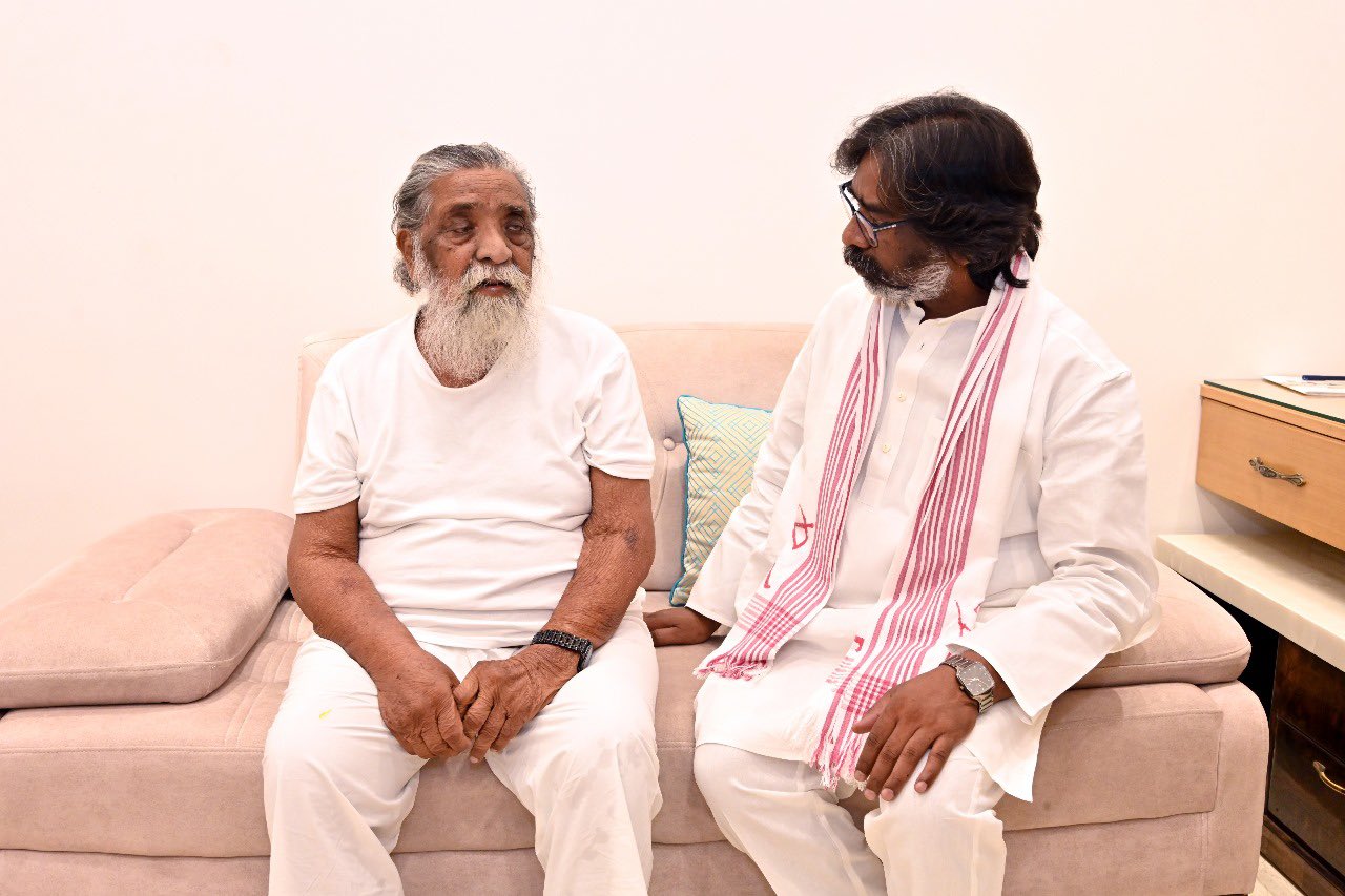 Hemant Soren with Shibu Soren
