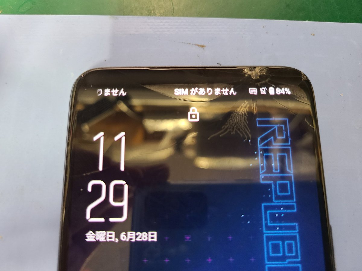 smartmax_repair's tweet photo. #ROGphone6
ディスプレイ割れ交換修理のご依頼です!いつも当店をご利用頂き誠にありがとうございます🙇🙇♀️
こちら、落とされた様で画面が割れてしまったとの事😵💦
使用する事は可能な状態なので、新品ディスプレイに交換して無事に修理完了です✨
#スマートまっくす
#即日
#修理 https://t.co/lc94iCuE9I