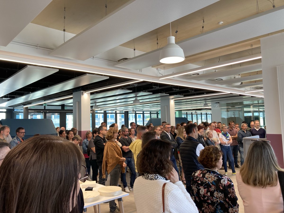 Petit moment de convivialité en cette fin d’année universitaire, merci au directeur M. Durry et au président M.Clément pour leurs discours 
⁦<a href="/universitereims/">Université de Reims Champagne-Ardenne</a>⁩