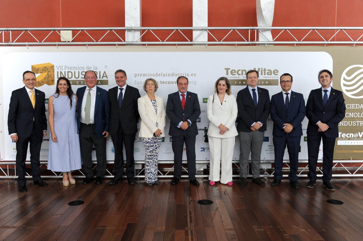 FundTecnovitae's tweet photo. ¿Estuviste en la gala de los VII #PremiosDeLaIndustriaEnEspaña?

📸▶️ Búscate en esta galería multimedia con todo el material audiovisual de la gala y el cóctel posterior: 👉 https://t.co/QcyLzcn193 https://t.co/siqxYYOgq5