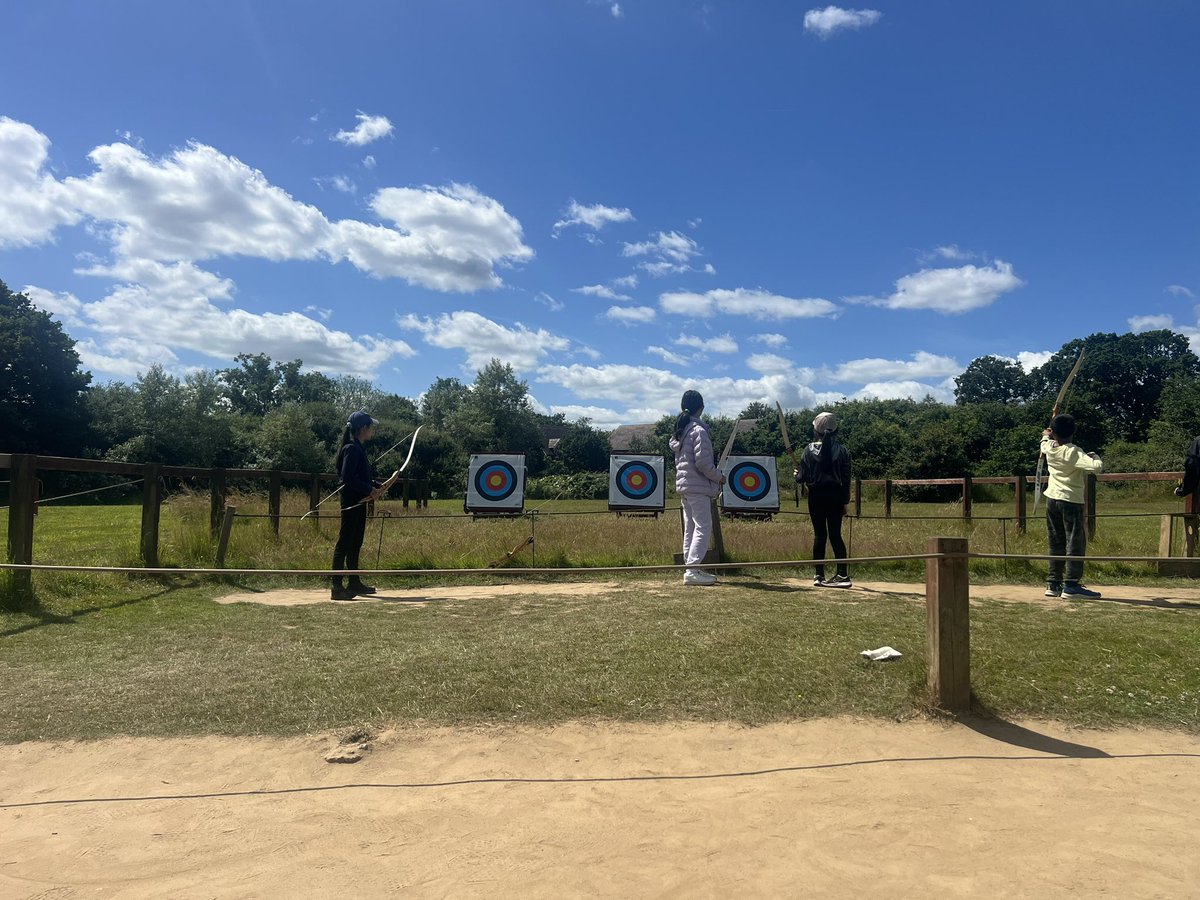 PelhamYear6's tweet photo. Team 50 Archery! #WeDREAMBIG @PelhamPrimary_ https://t.co/KmGP8Q2kBW
