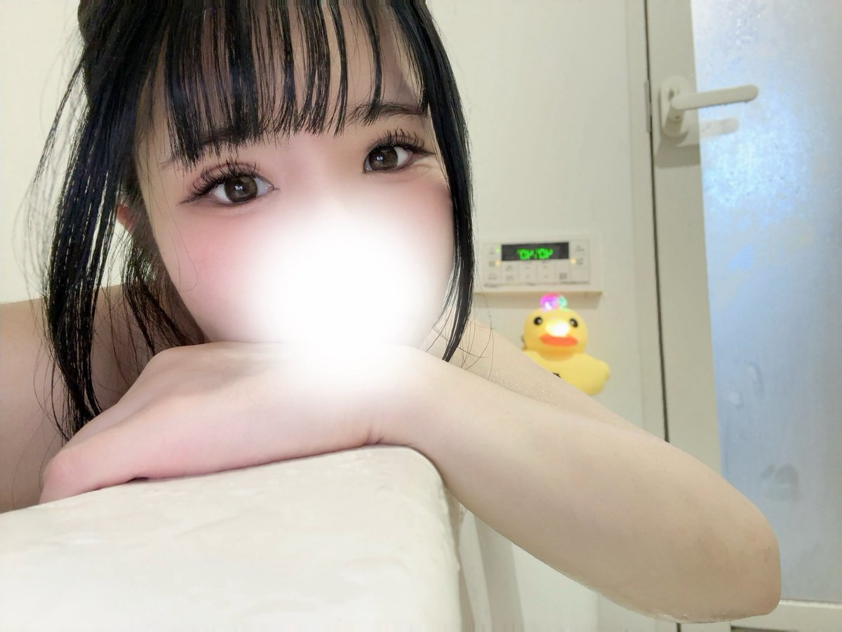 明日7/5(金)は ラカータ鶴ヶ島777 へ🐥 7/4~6はパチ嬢メンバー3連続