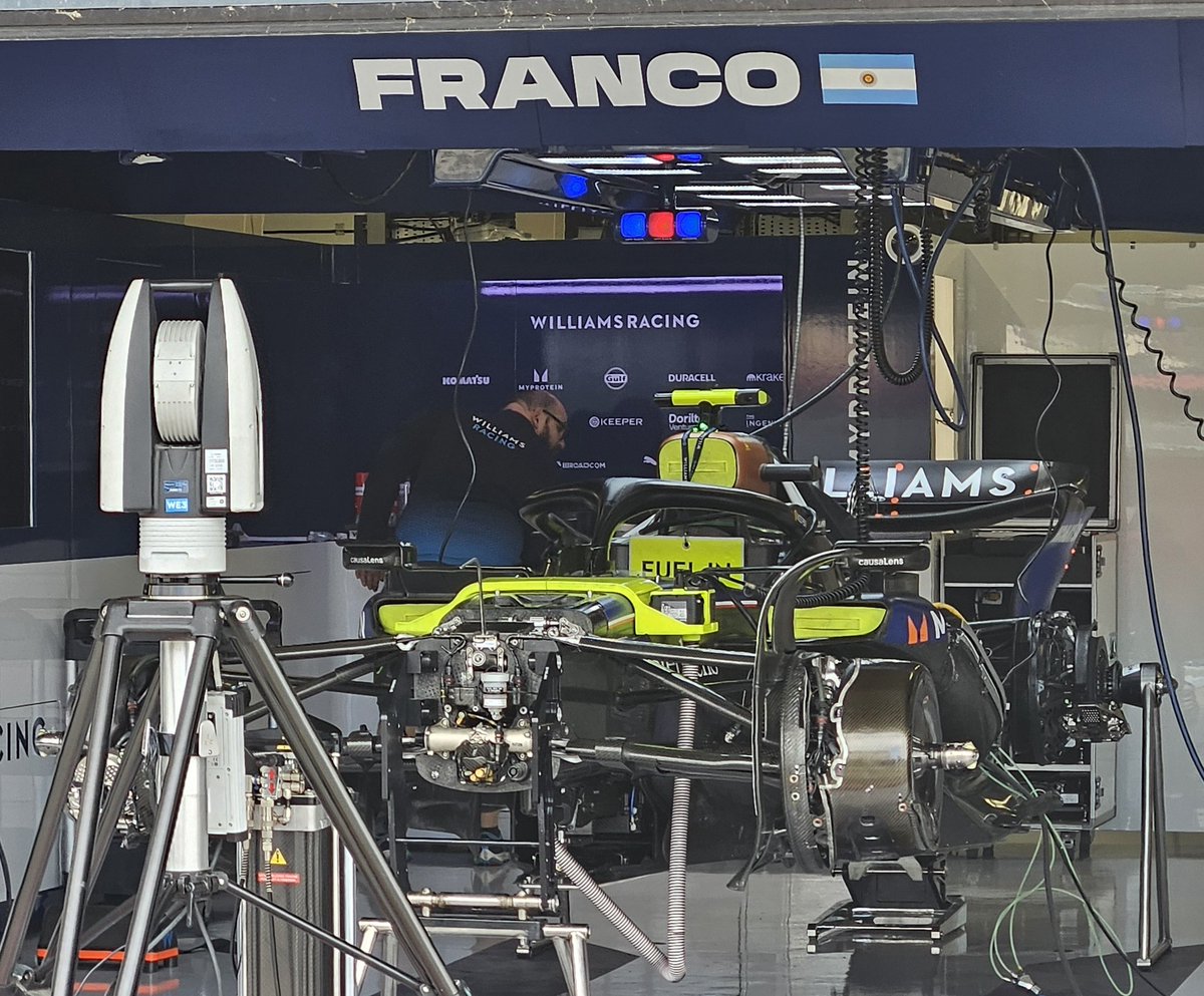 AlbertFabrega's tweet photo. Coche preparado para @FranColapinto para debutar mañana en los libres 1 https://t.co/nr2AAZDQ2R
