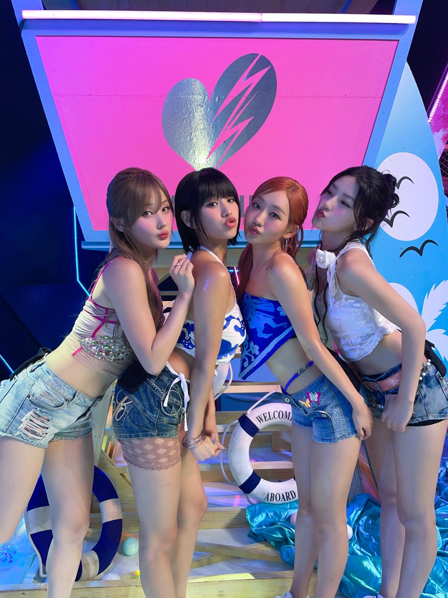 [📸] 240704 M COUNTDOWN 'Sticky' 무대 완료🦋

#KISSOFLIFE #키스오브라이프 #KIOF
#Sticky
#엠카운트다운