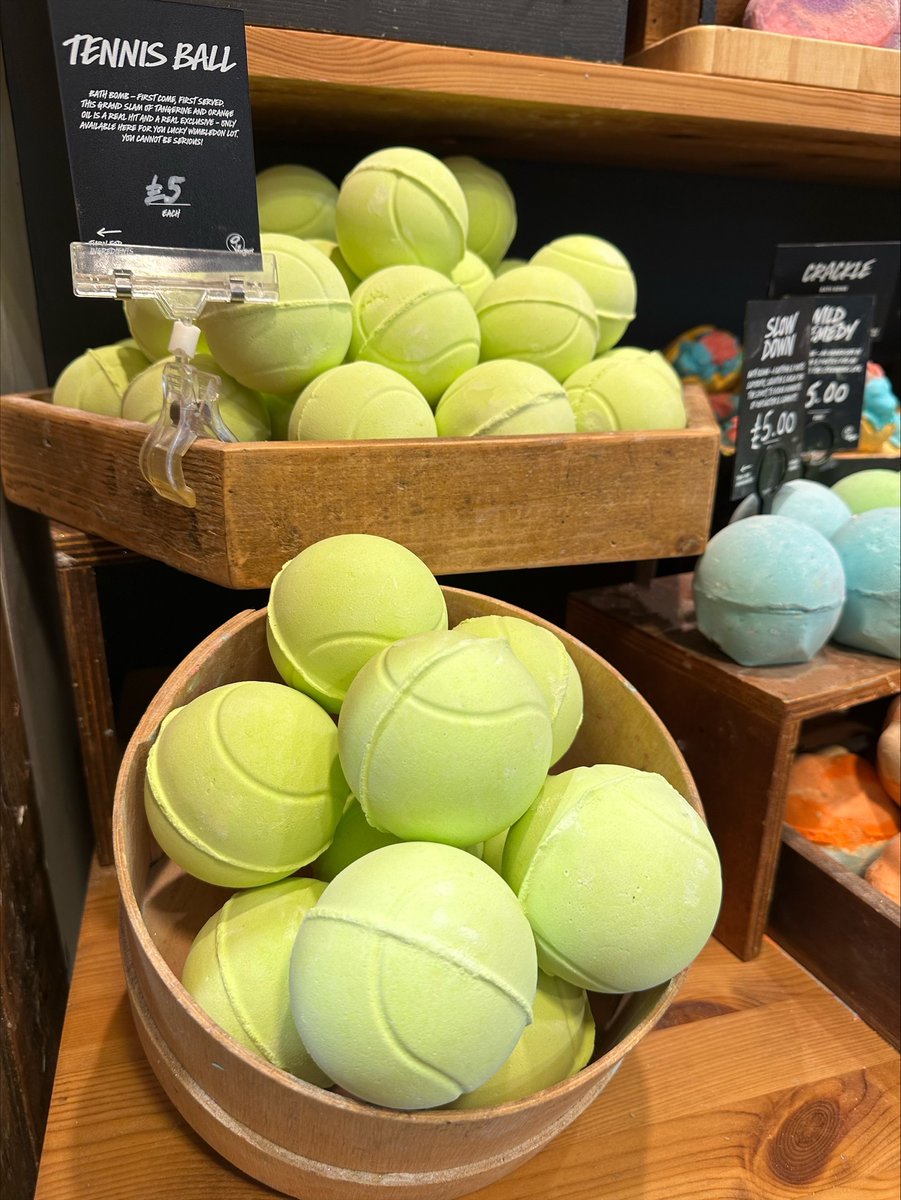 Love a locally relevant product drop 🎾 

Lush Wimbledon has launched a limited edition tennis ball-shaped bath bomb. This grand slam of tangerine and orange oil is a real hit, and a real exclusive... only available for you lucky Wimbledon lot! 

#wimbledon