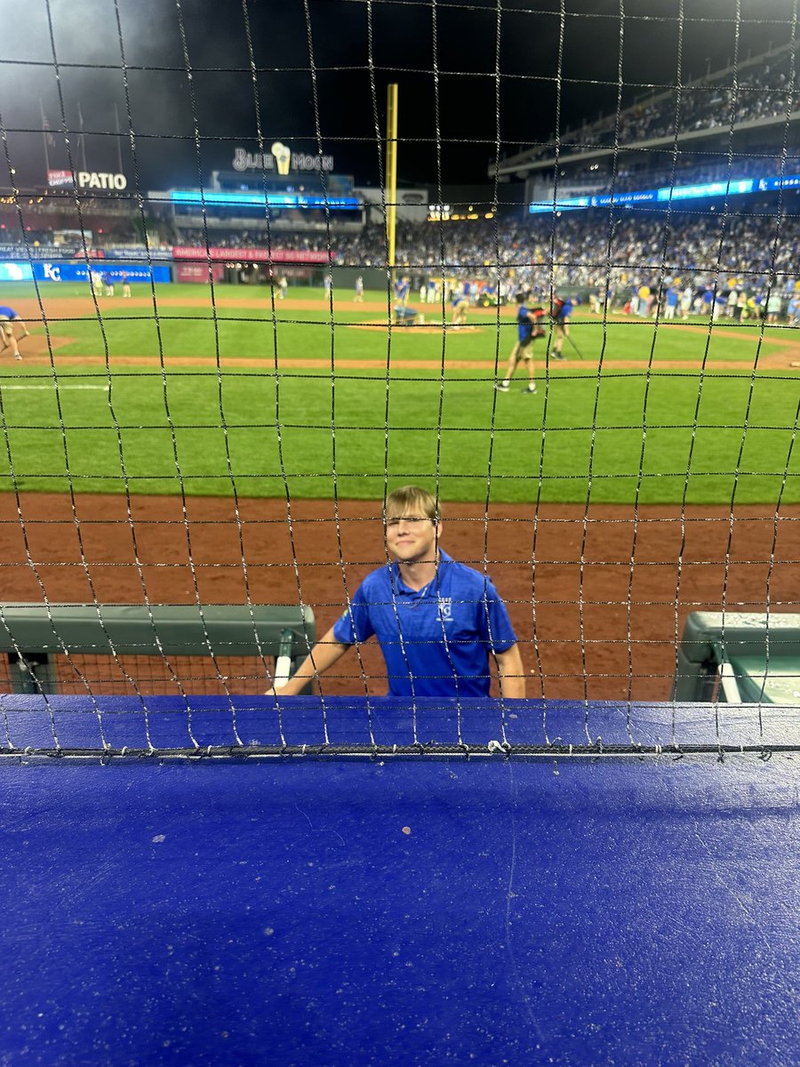 Andrea Holmes tweet media