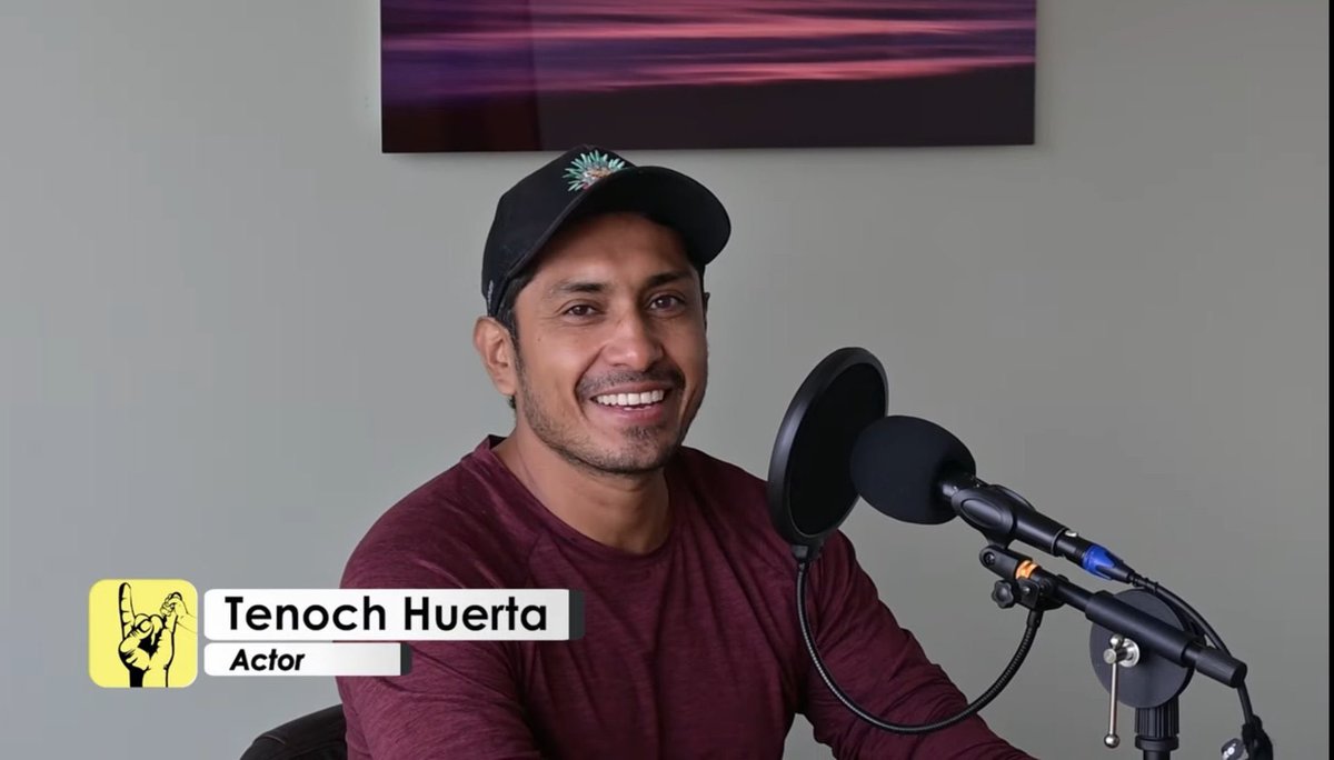 sweets32's tweet photo. The many and handsome looks of @TenochHuerta 🥰🥰🌵🍐

La sonrisa que brilla tanto como el sol☀️

Happy #TenochThursday everyone #Tunitas #OrgulloPrieto https://t.co/FktC5vGWaP