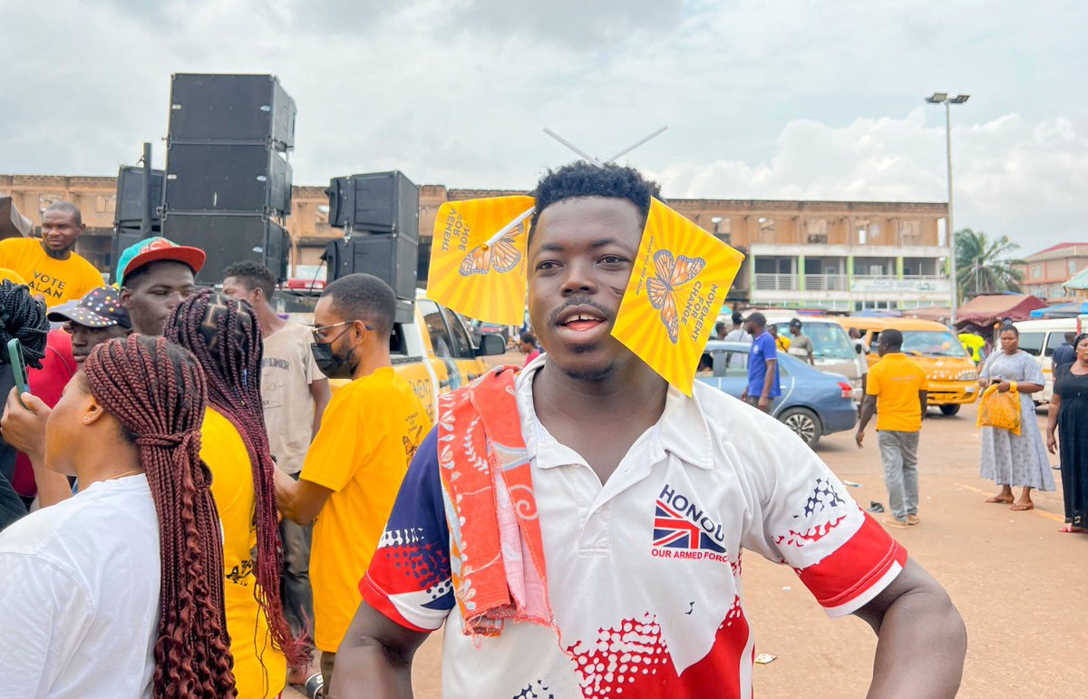 Yellow Army tweet media