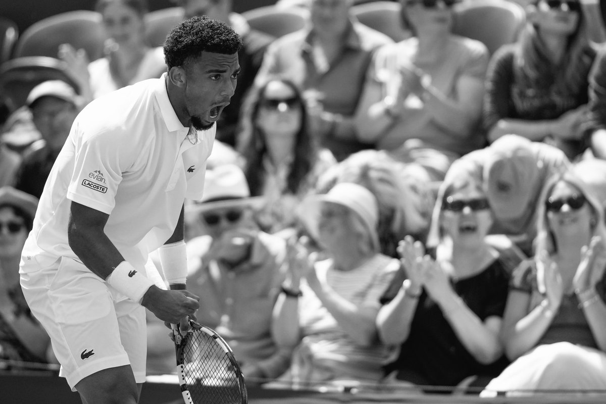 BlackSpinGlobal's tweet photo. #Wimbledon | @arthurfils is into the third round after (7)Hubert Hurkacz retired with a leg injury – Fils led 7-6(2), 6-4, 2-6, 6-6(9-8).

The 20-year-old Frenchman, through to his first third round at a major, takes on Roman Safiullin next.

📸 | Mosa'ab Elshamy; Mike Hewitt https://t.co/8u7zPZ7j2e