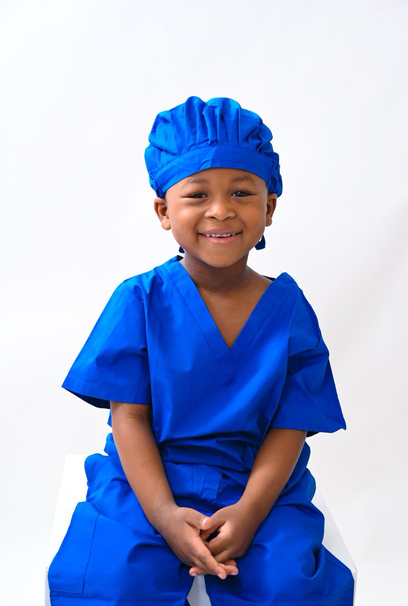 FrostHerFlakess's tweet image. #NurseLiam how may I assist? 
#KidModel #CoolKid 💙 
#Nikon #Photographer #Mommager 
#QuickShoot #Portraits