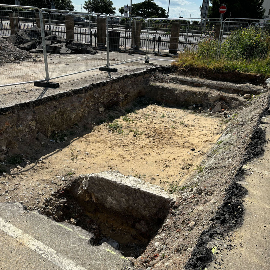 LEP’s ‘Dover Beacon’ team enjoyed a sunny morning observing archaeological investigations on site. This regeneration project will create a new creative centre for Dover, including studios, media campus for @ekc_group &amp; business hub
#DoverBeacon #architects #heritage #planning