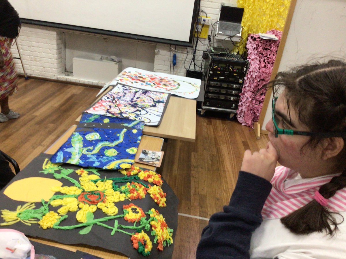 🎨Welcome to our art exhibition! Today, our 6th Form Leavers and Leavers exhibited their impressive artwork portfolios to friends and family members. Well done to all involved- your artwork is beautiful!