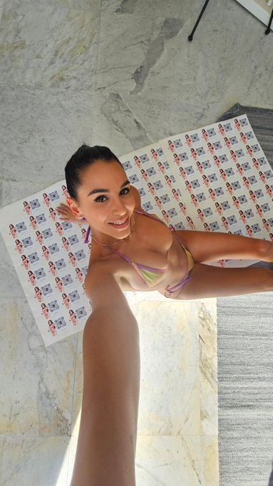 Cutting my stickers - tag me if you ll find any around the world 🌎 ❤️ https://t.co/9LFthSHvD1