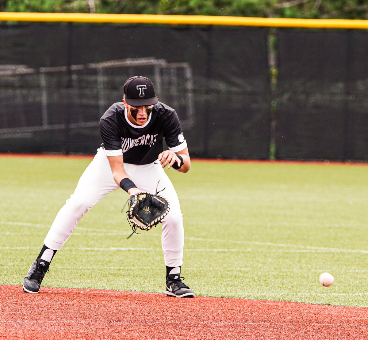 PrepBaseballWI's tweet photo. ⭐️ 𝐁𝐚𝐝𝐠𝐞𝐫 𝐒𝐭𝐚𝐭𝐞 ⭐️

Our staff is boots-on-the-ground from Mauston throughout this holiday weekend for the PBRT Wisconsin Open, beginning today. 🇺🇸

Stay tuned with our coverage by following the hashtag: #BadgerState.🔥 https://t.co/h9UDLRiUjo
