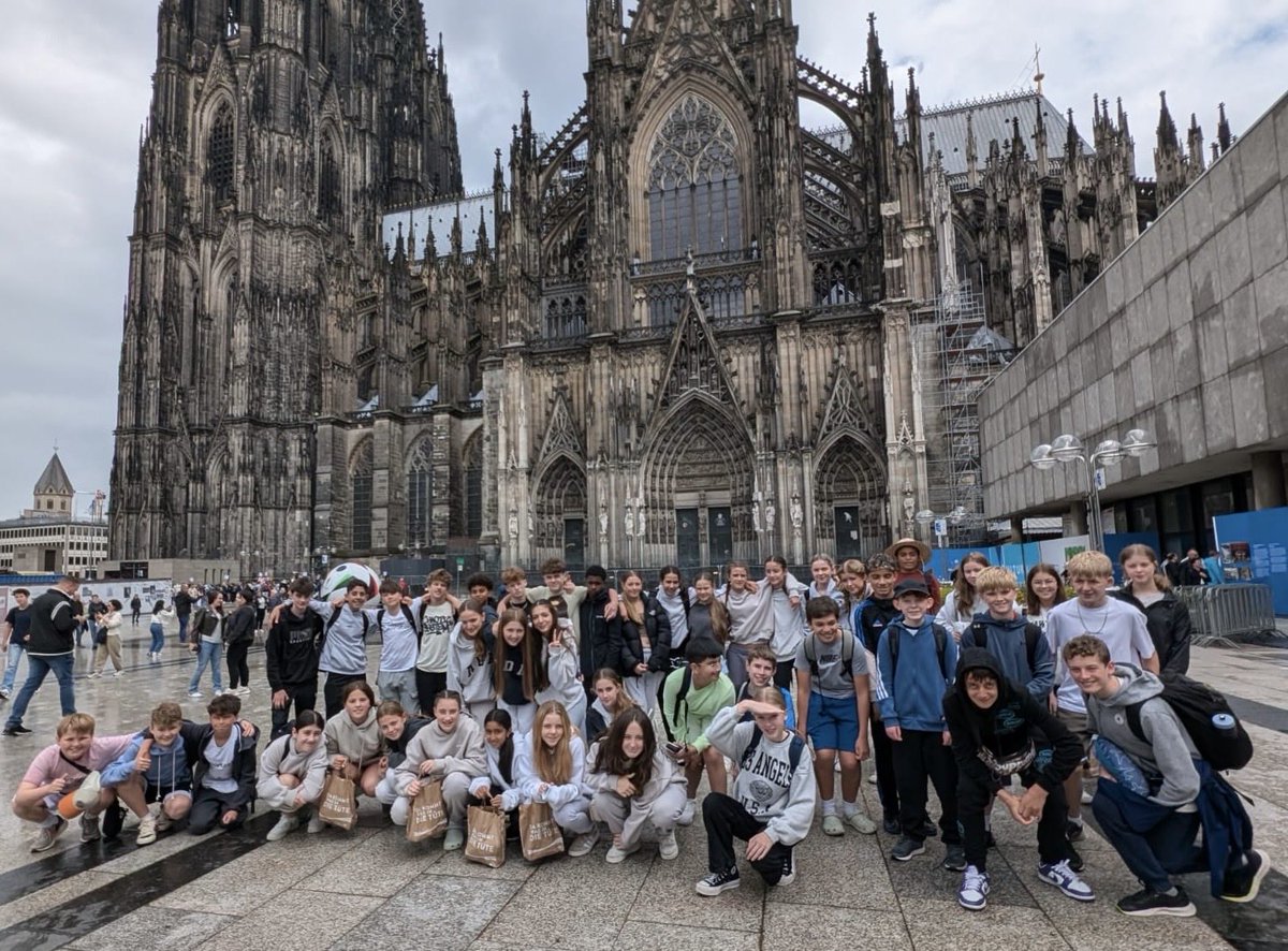 What a week the German trip have had, street tours, chocolate and sports museums, Cologne Zoo, ten pin bowling, cable car ride over the Rhine, visiting our sister school and a boat trip to name a few. 🇩🇪 #teamgermany