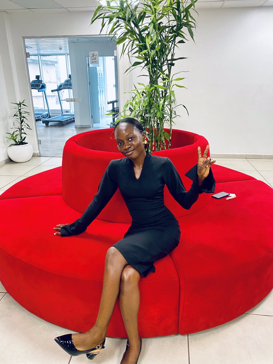 OluwaTomiwa tweet media