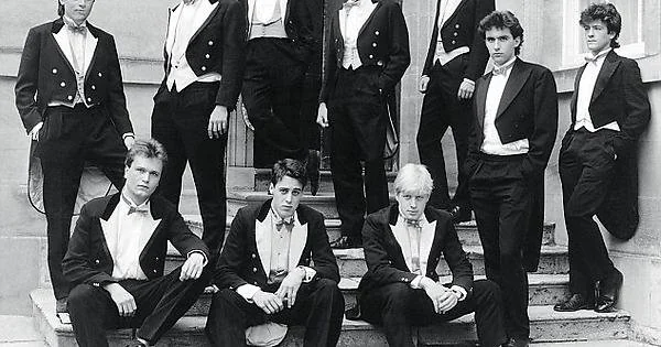 DrSugg's tweet photo. "Owing to privatised refuse services, we were able to trash only four Prime Ministers in the past 8 years". Today, you can take out the fifth, and all the filth in which he festers. #takeoutthetrash #torytrash #ToryWipeout #TorySewage #scum
@BuffytVSSummers https://t.co/BzRYrNmOLT