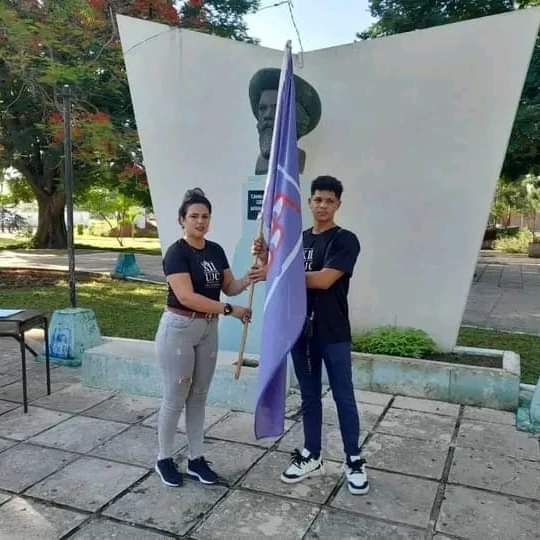 Los estudiantes de la <a href="/feemdecuba/">@FEEMdeCUBA</a>  por estos días abanderan sus brigadas estudiantiles de trabajo donde de manera voluntaria participan en varias actividades de impacto social y productivas.
#JuventudCubana 🇨🇺
#GenteQueSuma