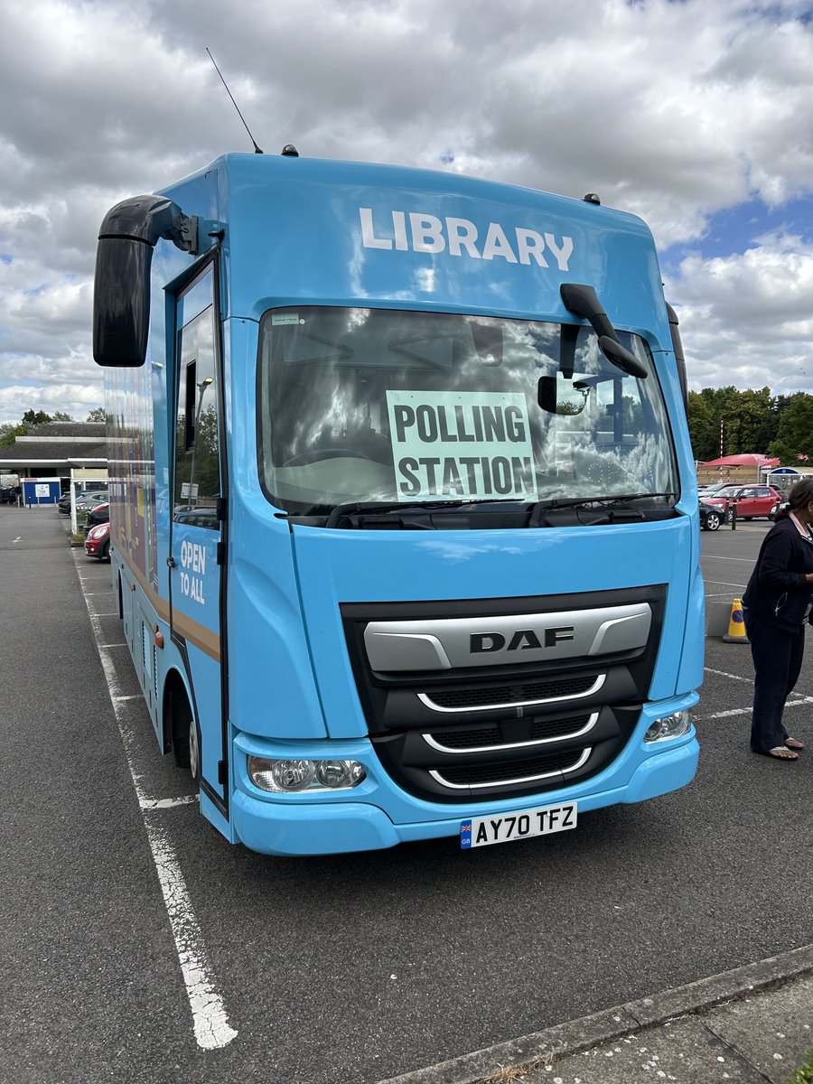 SCambsLabour's tweet photo. #SouthCambs has the coolest polling stations. Pictured here β¦β¦@CambsCCβ© mobile library requisitioned as a polling station in #Fulbourn Tesco car park. Itβs going to be a thriller when @Luke_Viner is elected Labour MP. https://t.co/6FUkhDwW9X