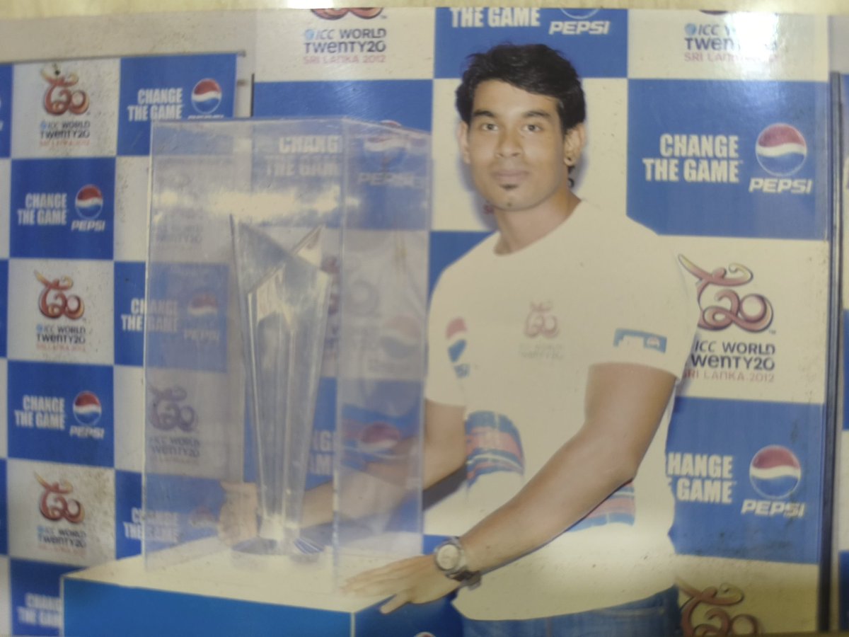 TheRenecLewis's tweet photo. Back in 2010 for the Indian press release of the T20 world cup I was alongside Mr @bhogleharsha to unveil the worldcup to the Indian press. I cannot believe that I forgot something so iconic to post when we won the World Cup But I’m not too late as today it’s back home #WorldCup https://t.co/Rqs334Ln2F