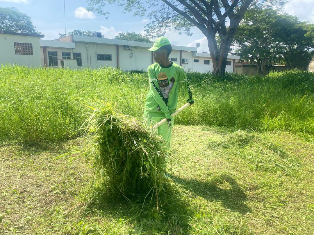 Jornada de limpieza y mantenimiento con labores de barrido profundo, desmalezado y recolección de desechos sólidos, en el interior y alrededores del CDI El Paito, parroquia Miguel Peña.

<a href="/NicolasMaduro/">Nicolás Maduro</a> 
<a href="/delcyrodriguezv/">Delcy Rodríguez</a> 
<a href="/JosueLorcaV/">Josué Lorca Vega</a> 
<a href="/rafaellacava10/">Rafael Lacava</a> 
<a href="/JFuenmayor_PSUV/">Julio Fuenmayor</a>
