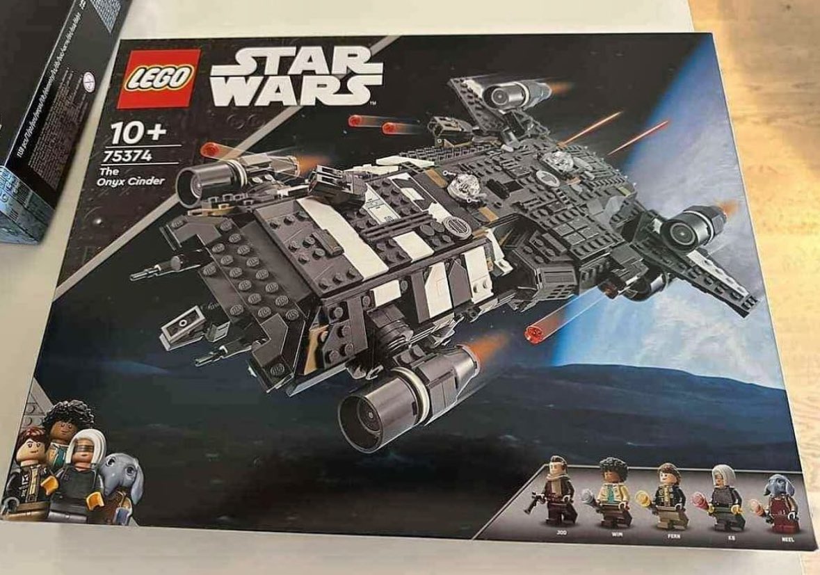 TidBricks's tweet photo. Can’t believe the Skeleton Crew ship is actually coming out - Onyx Cinder should launch for $130 https://t.co/p8lm7WJdSU