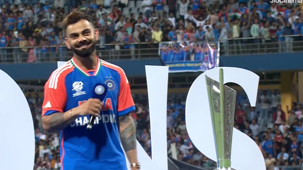 Wankhede crowd chanting 'Cheeku, Cheeku'.