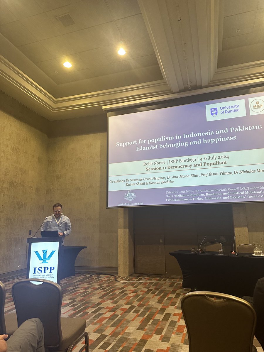 Great start of the #ISPP2024 Santiago de Chile conference with ⁦<a href="/robb_norrie/">Robb Norrie</a>⁩’s excellent talk on Populism and positive emotions in Indonesia &amp; Pakistan! ⁦<a href="/PolPsyISPP/">ISPP</a>⁩ ⁦<a href="/ihsanylmz/">Ihsan Yilmaz, ihsanylmz.bsky.social</a>⁩ ⁦<a href="/UoDOpenResearch/">Open Research, University of Dundee</a>⁩ ⁦<a href="/DundeeDA/">Doctoral Academy, University of Dundee</a>⁩