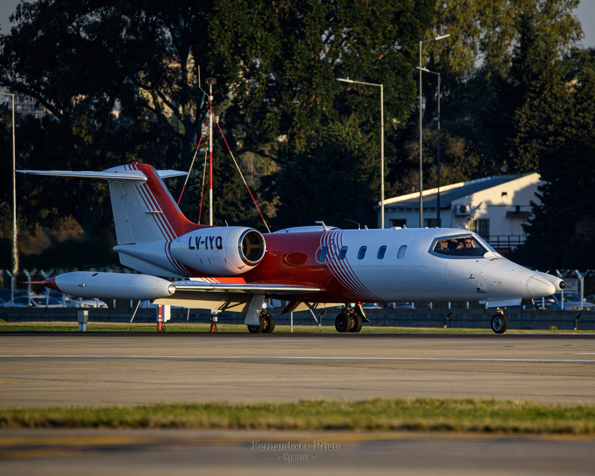 Ferfast's tweet photo. Learjet 35 LV-IYQ en su arribo a Aeroparque al atardecer 😎✈️📷🇦🇷 02/07/24
#Learjet35 #avgeek #LaRejaAep #spotter #spotting #Nikon #Sigma https://t.co/1jwpqddONB