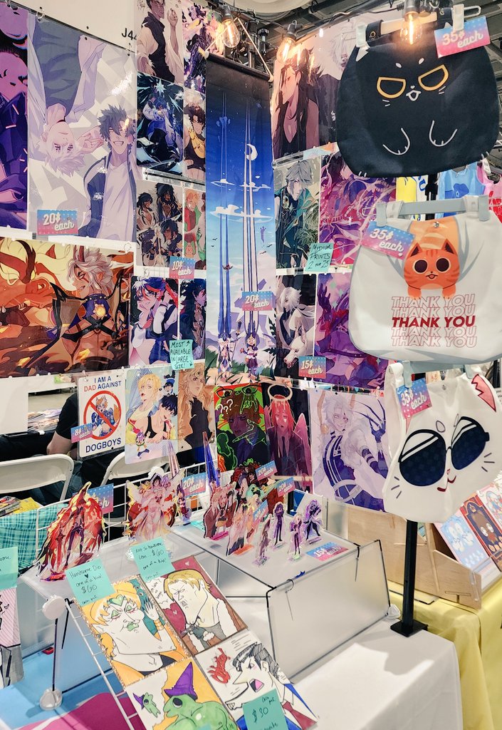 RKSHI_'s tweet photo. ALL SET UP AT @AnimeExpo ! Table J44~ https://t.co/ia1VevKnKH
