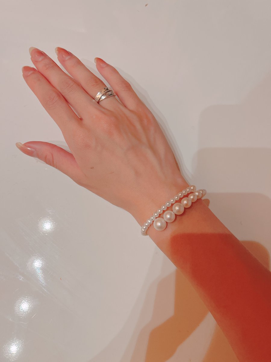 fuminnkoumuin's tweet image. Pearlishのスパイラルパールブレスが届いてた
😭😭😭😭😭😭😭😭😭😭😭😭😭
とーーーーーーーっても可愛い❤️❤️❤️❤️

嬉しすぎて着画もう1回のせちゃいます…
ティファニーのインターロッキングと🥳

#Pearlish