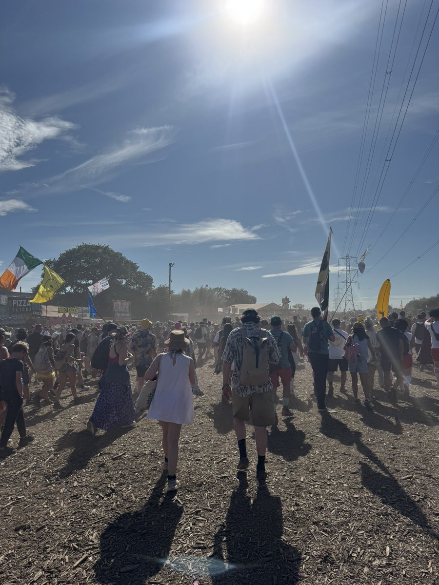 glastobation's tweet photo. 356 days until Glastonbury 2025 🗓️ 

#Glastonbury #Glasto https://t.co/vgh4ooSc6U