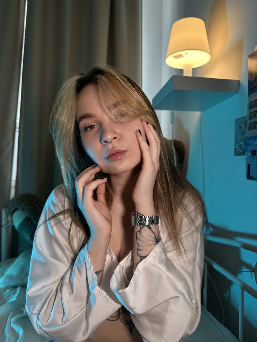Arielmodel's tweet photo. 💋☺️ https://t.co/CtKA9MnjKA