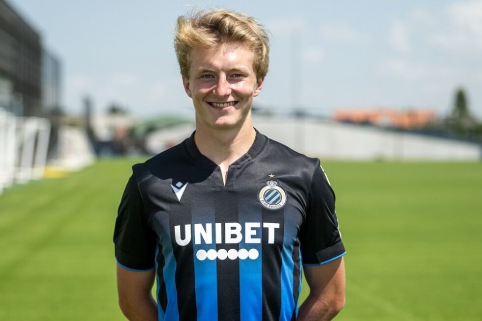 Cissé Sandra 20 ans, prolonge son contrat au <a href="/ClubBrugge/">Club Brugge KV</a> jusqu'en 2027, et est prêté jusqu'à la fin de saison à <a href="/WillemII/">Willem II</a>. Il a joué cette saison du côté de <a href="/excelsiorrdam/">Excelsior Rotterdam</a>.
26 match/1 but/1 passe décisive.
<a href="/ProLeagueBE/">Pro League</a> <a href="/eredivisie/">VriendenLoterij Eredivisie</a>