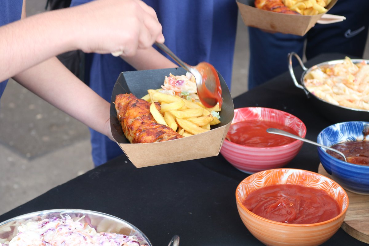 CHCC_Official's tweet photo. What a delicious lunch for our #Successday students! They are enjoying this extra special lunch for their hard work, behaviour, commitment and attendance this year. https://t.co/l70mngzllX