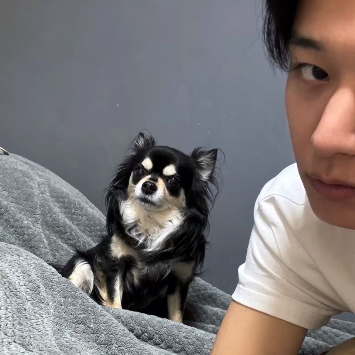 AllureJuyeone's tweet photo. "Hello," he said. https://t.co/OiQaeFQqex