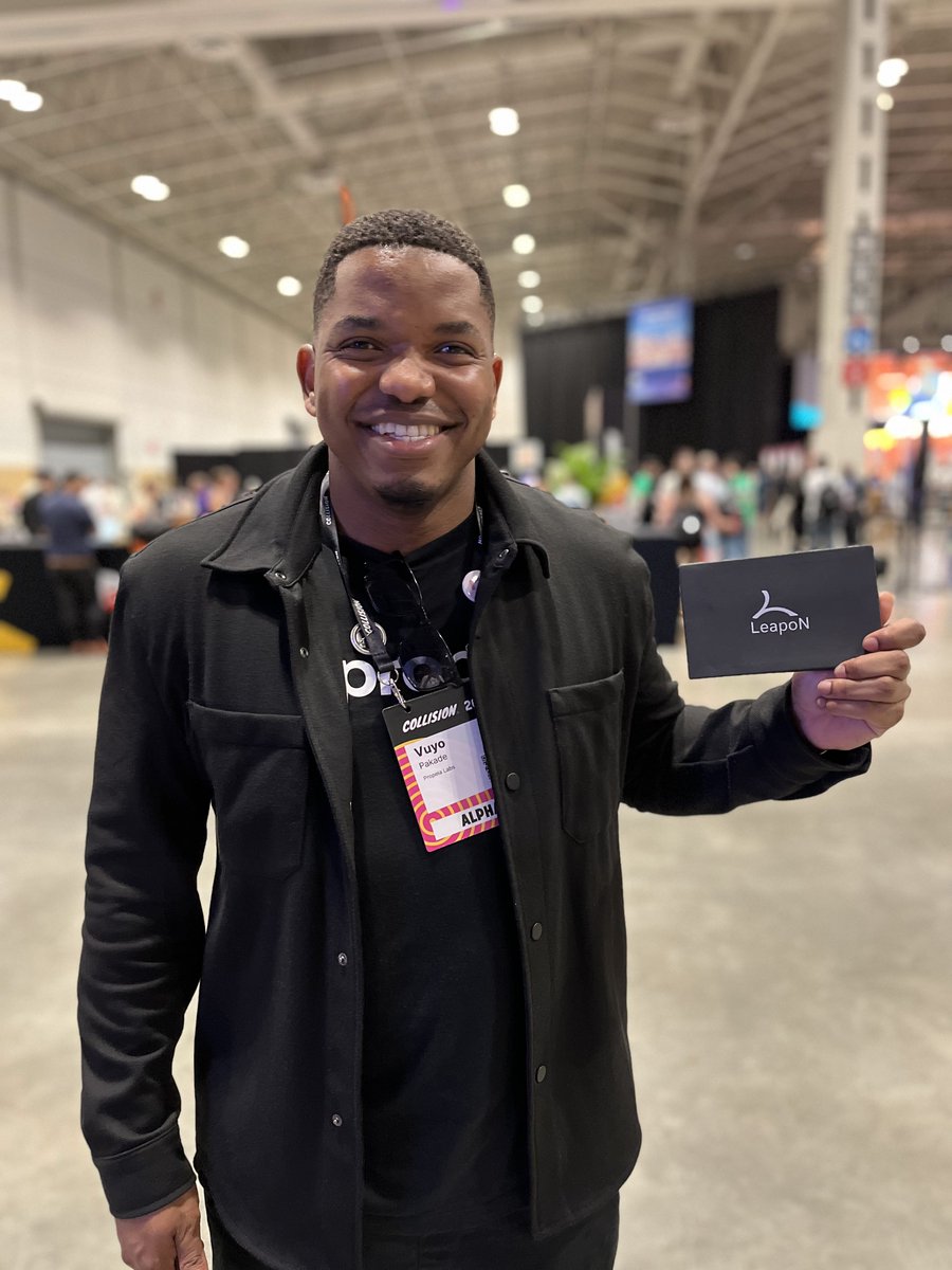 Leapon_co's tweet photo. #CollisionConf attendees who used #Leapon, our smart NFC-enabled business card integrated with their CRM, were able to seamlessly connect with their potential customers. https://t.co/QjLR8UB2hj