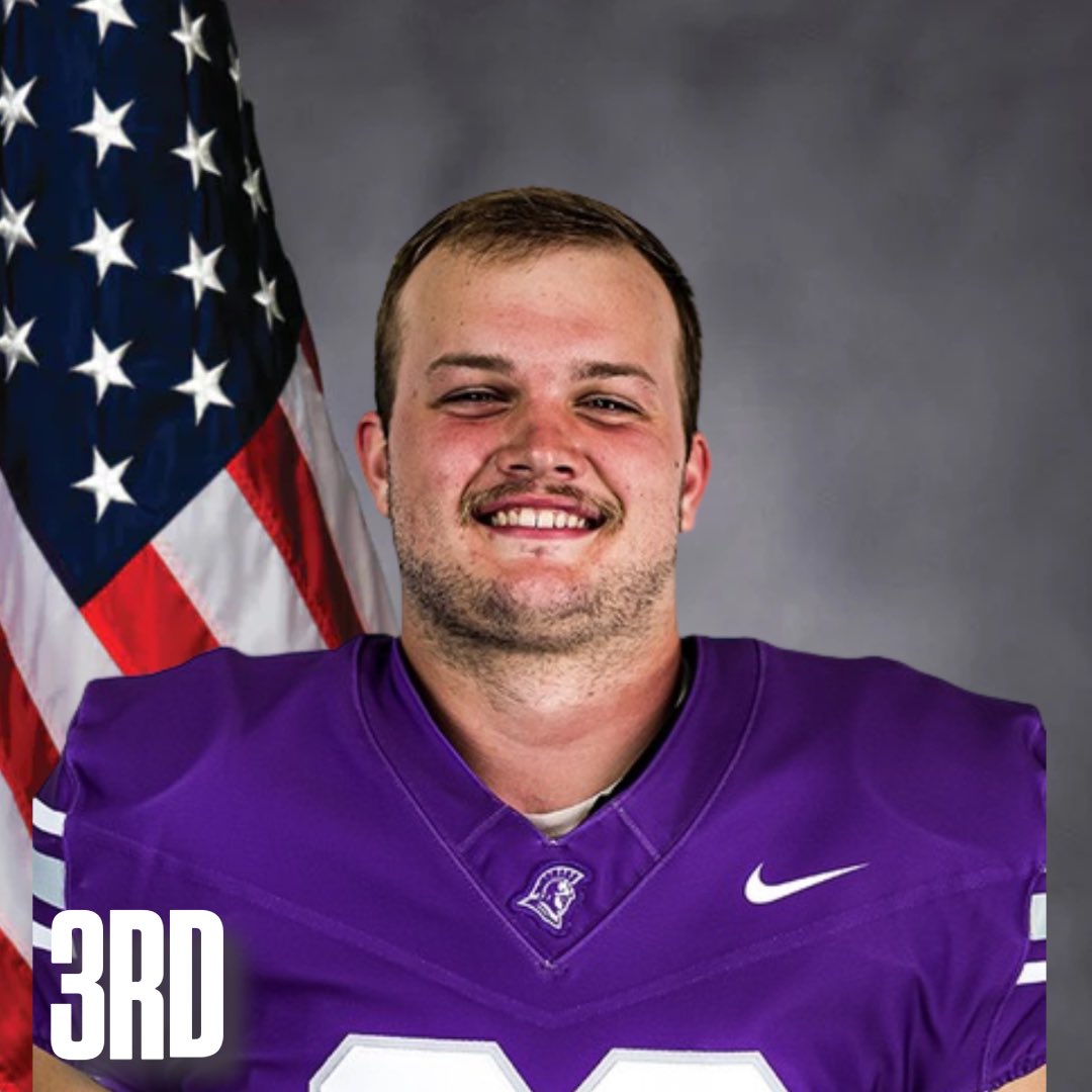 Please join us in congratulating Braxton Ream on being voted most patriotic Trojan by his teammates 🇺🇸

#EMAT