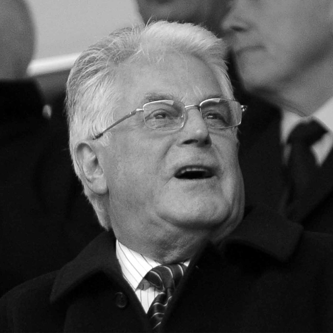 EFL's tweet photo. Following yesterday’s devastating news of the death of @officialcufc Chairman Emeritus Andrew Jenkins, EFL Chief Executive Trevor Birch said:

“Everyone at the EFL is deeply saddened to hear of Andrew’s passing and our heartfelt condolences go to his family, friends and everybody connected with Carlisle United.

“Andrew dedicated himself to the Club, with over 60 years of service, and he will be sorely missed by everyone who had the pleasure to know him.”
