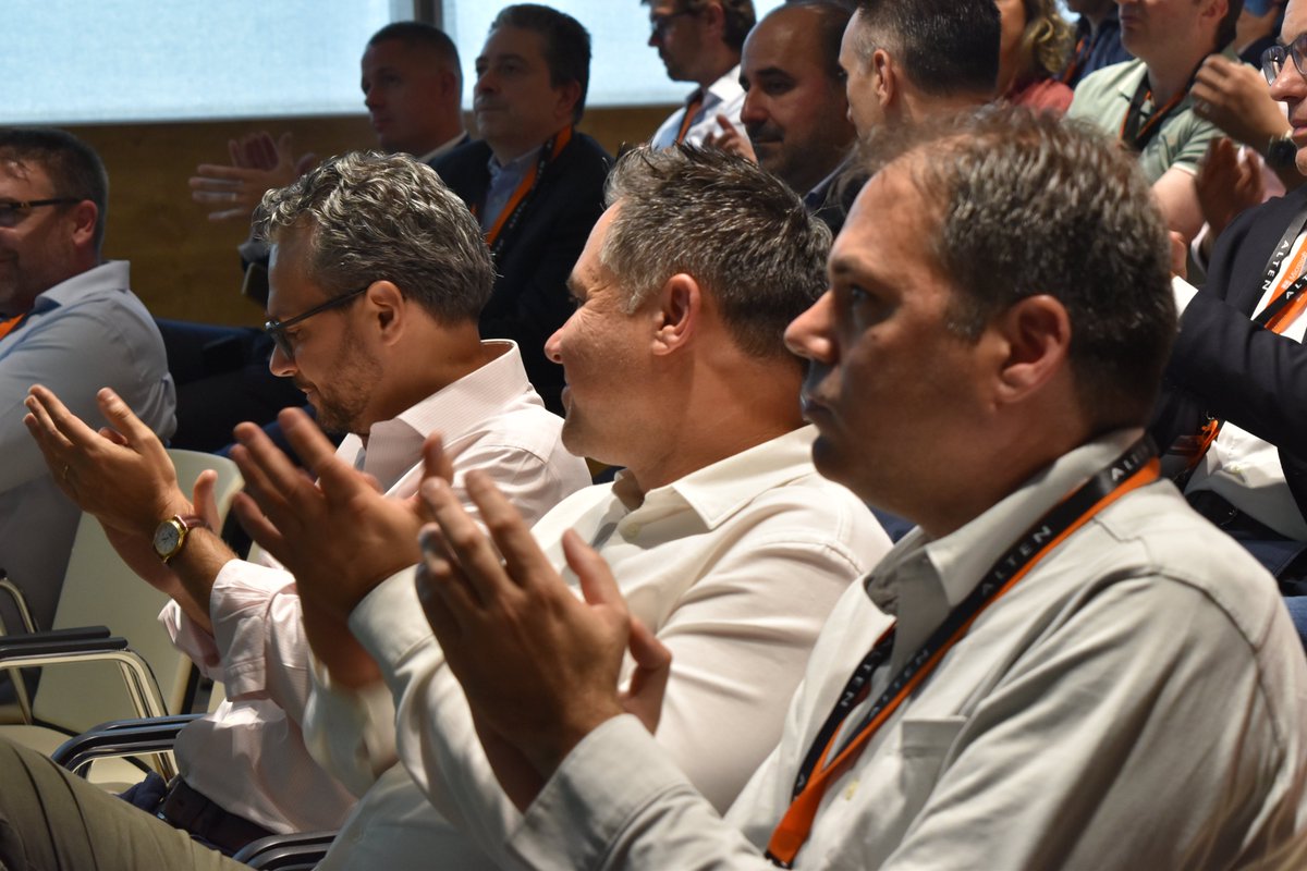 ¡Finalizamos nuestro evento de #Copilot en la sede de <a href="/MicrosoftES/">Microsoft España</a>! Hemos hablado de la #IAgenerativa y su impacto en el mundo empresarial, mejores prácticas, #Copilot Studio y Azure AI, y mucho más. ¡Gracias a nuestros +90 invitados por vuestro apoyo!