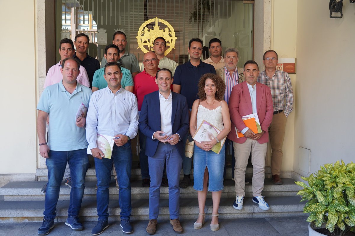 🌾La Diputación de Valladolid sigue avanzando en el diseño del Plan Estratégico para el Campo de la provincia de Valladolid. 

➡️El presidente <a href="/Conrado_Iscar/">Conrado Íscar</a> ha mantenido una nueva reunión de trabajo con los representantes de las 9 mesas sectoriales de trabajo.