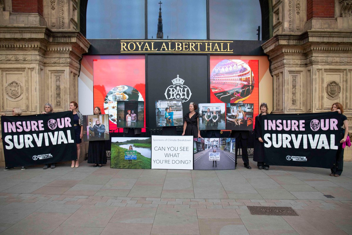 XRebellionUK's tweet image. “This is just the beginning. #XRUK activists stand ready to  focus their non-violent direct action on the insurance firms who  are greenlighting the #ClimateCrisis by providing fossil fuel crooks with the insurance they need to dig and drill for oil, gas and coal."
3/4